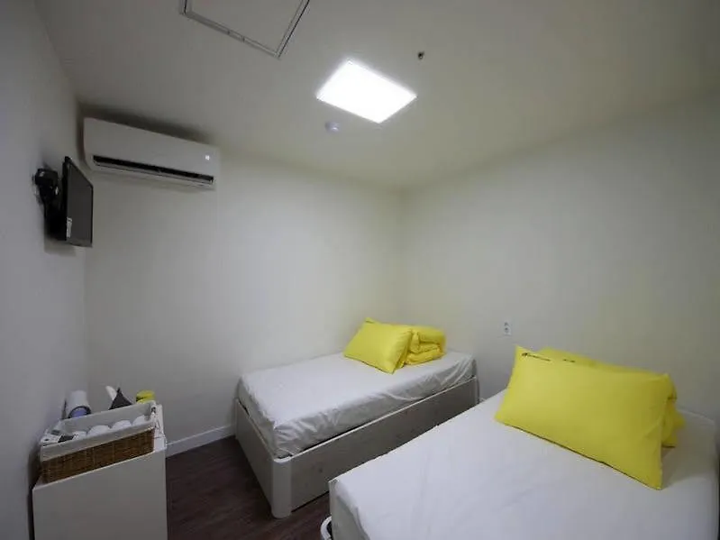 24 Guesthouse Seoul City Hall 0*,